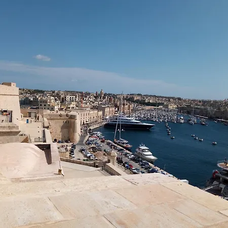 Blue House 9 & Breakfast Bed & Breakfast Birgu