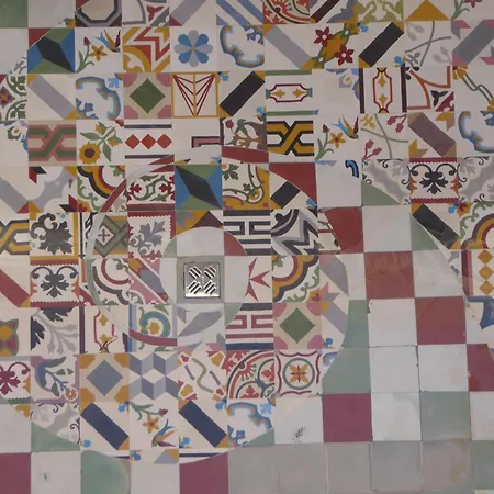 Blue House 9 & Breakfast 4*