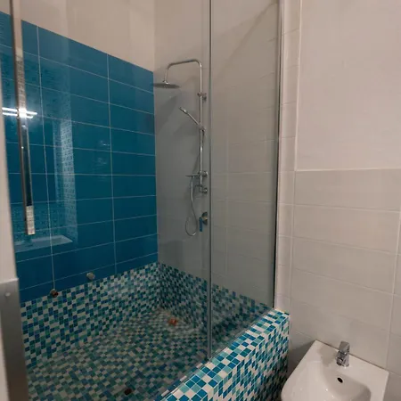 Blue House 9 & Breakfast 4*