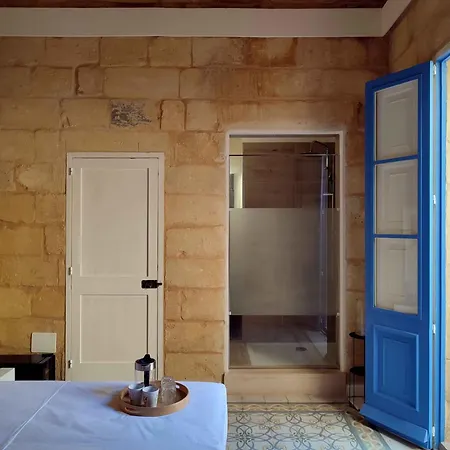 Bed & Breakfast Blue House 9 & Breakfast 4*