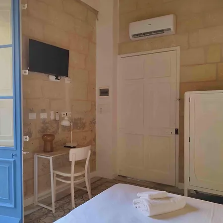 Blue House 9 & Breakfast Bed & Breakfast 4*