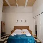 Blue House 9 & Breakfast Bed & Breakfast 4*