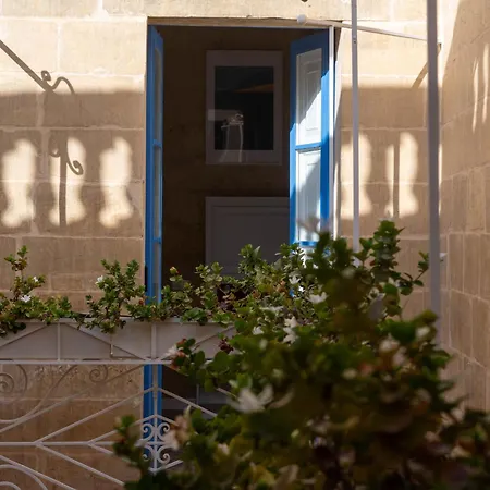 Blue House * Birgu