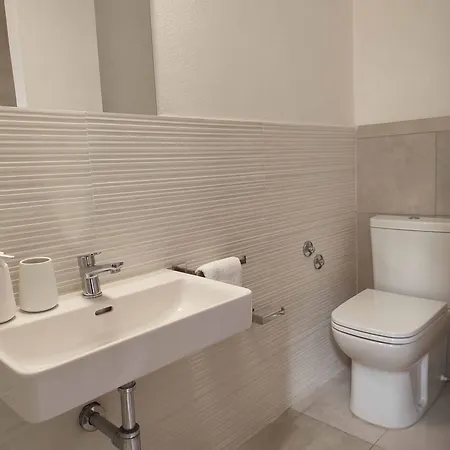 Blue House 9 & Breakfast